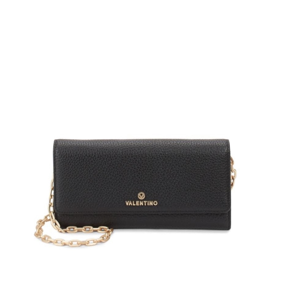 Mario Valentino leather wallet on chain!